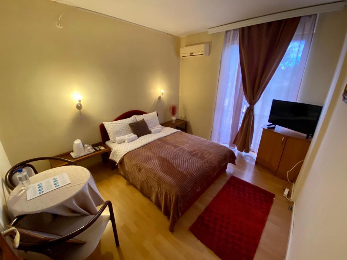 Hotel Park Неготино Екстериор снимка